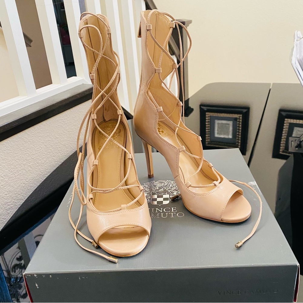 VINCE CAMUTO MISTAL Powder Blush Veg Nappa Lace-up heels 7M